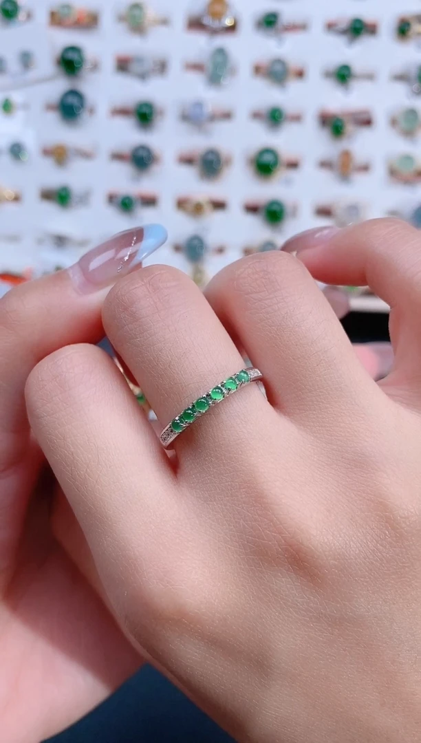 翡翠戒指银S925镶嵌天然翡翠