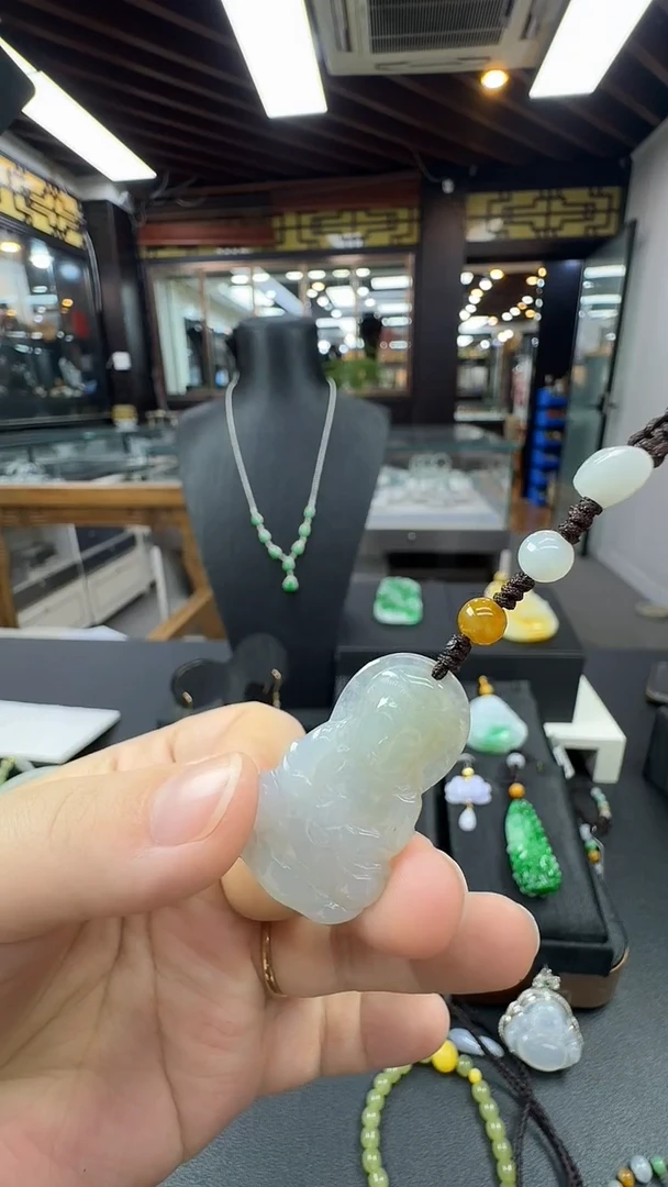 未镶嵌挂件翡翠观音