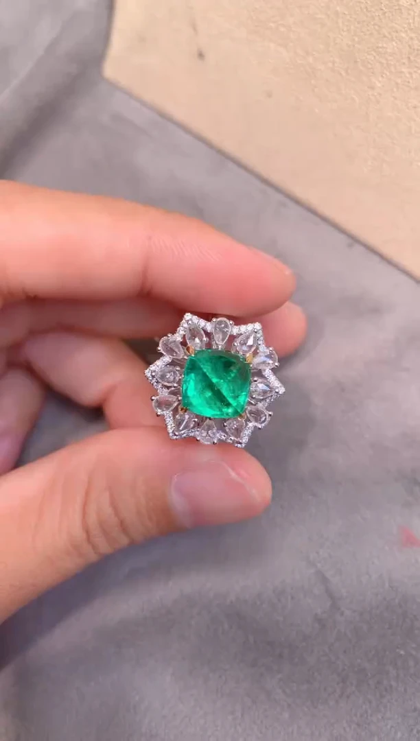 【闪购商品】祖母绿戒指18K金镶嵌3.06CT 31号