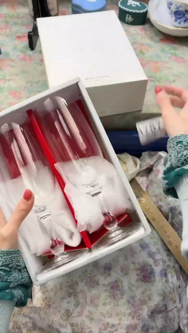 水晶玻璃杯套款球***?       A757*