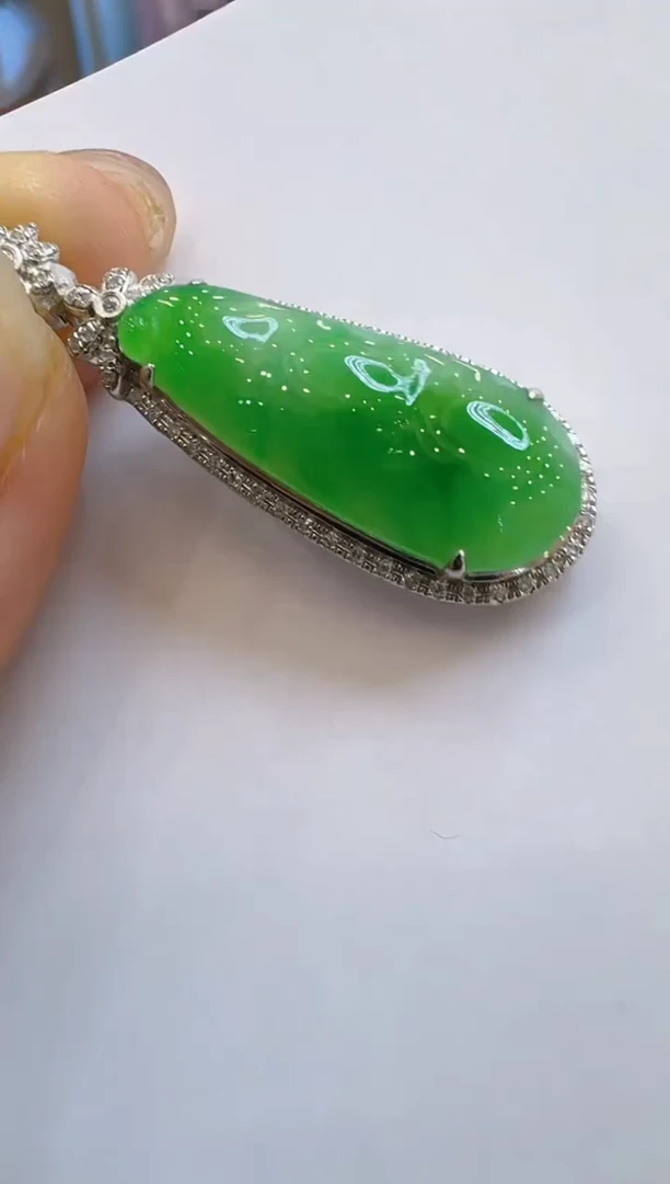翡翠18K金镶嵌吊坠(不含链)多样性发货拍一发一