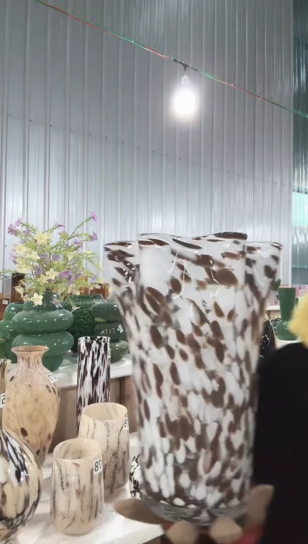 147直播玻璃花瓶