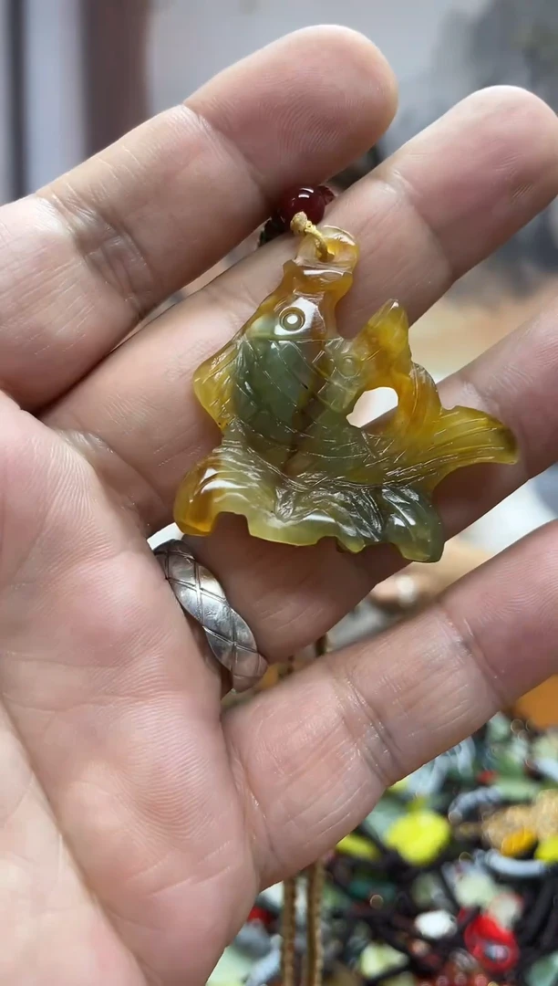 未镶嵌岫玉吊坠·