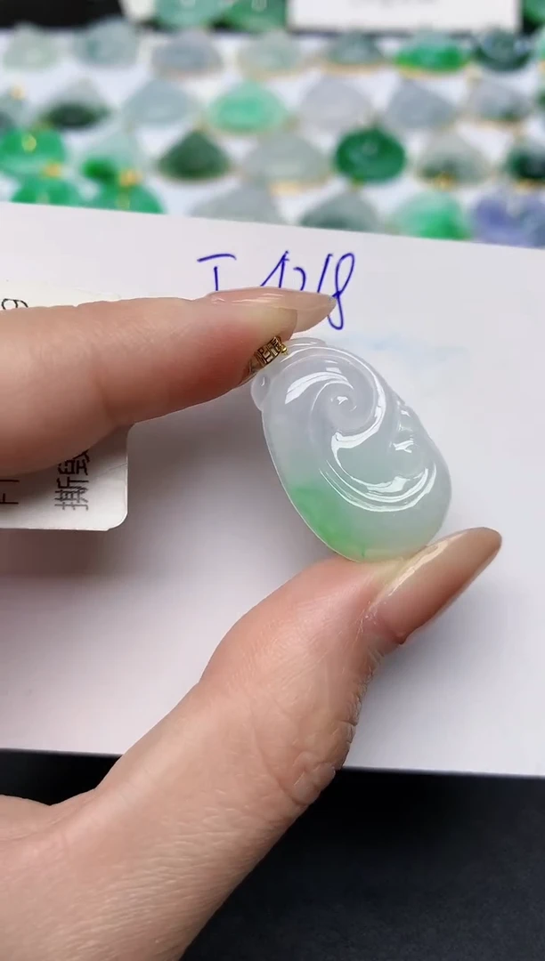 颈饰18K金镶嵌翡翠天然缅甸A货翡翠百元以上9元证书费自理