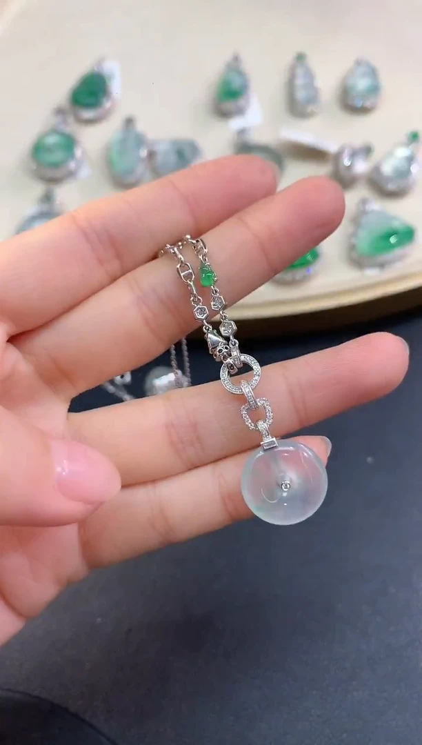 套链18K金镶嵌翡翠套链A|11800