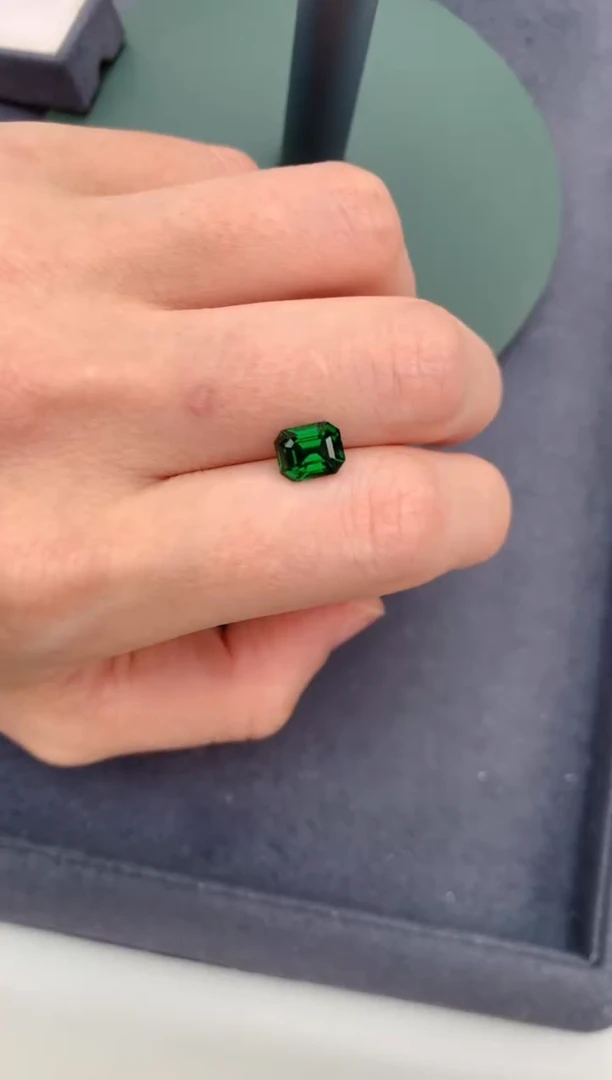 石榴石裸石未镶嵌2ct沙弗莱