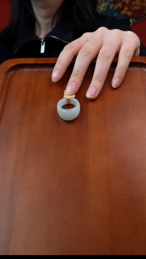 未镶嵌戒指和田玉奥***?1-18.2