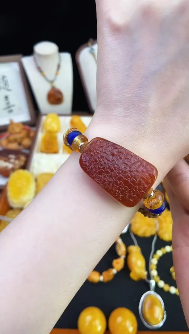 琥珀未镶嵌珠宝奇石柒月