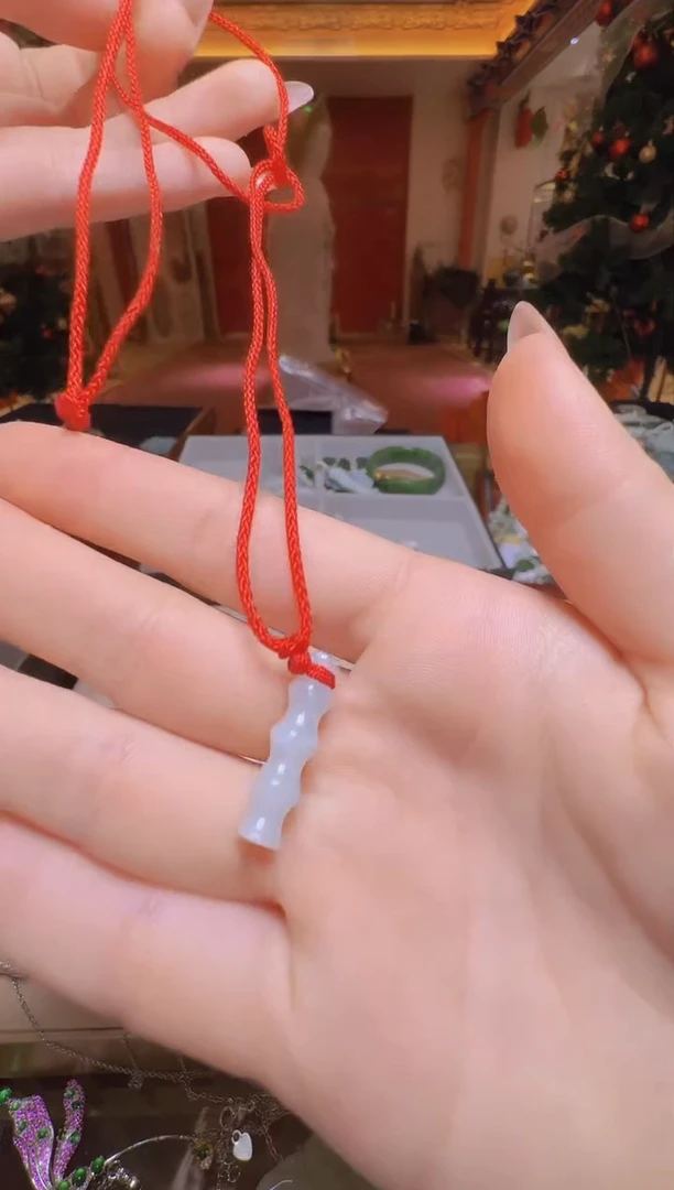 【闪购商品】翡翠吊坠(不含链)未镶嵌翡翠