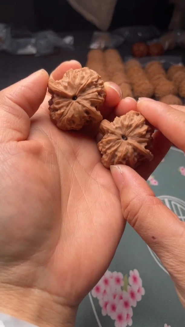 把件文玩核桃w59   野狼 38尺