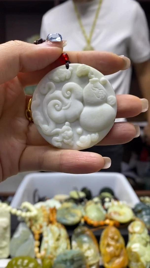 未镶嵌岫玉挂件