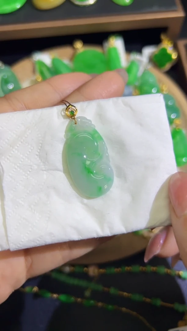 【闪购商品】翡翠颈饰18K金镶嵌Q缅料A货翡翠/支持复检/一件