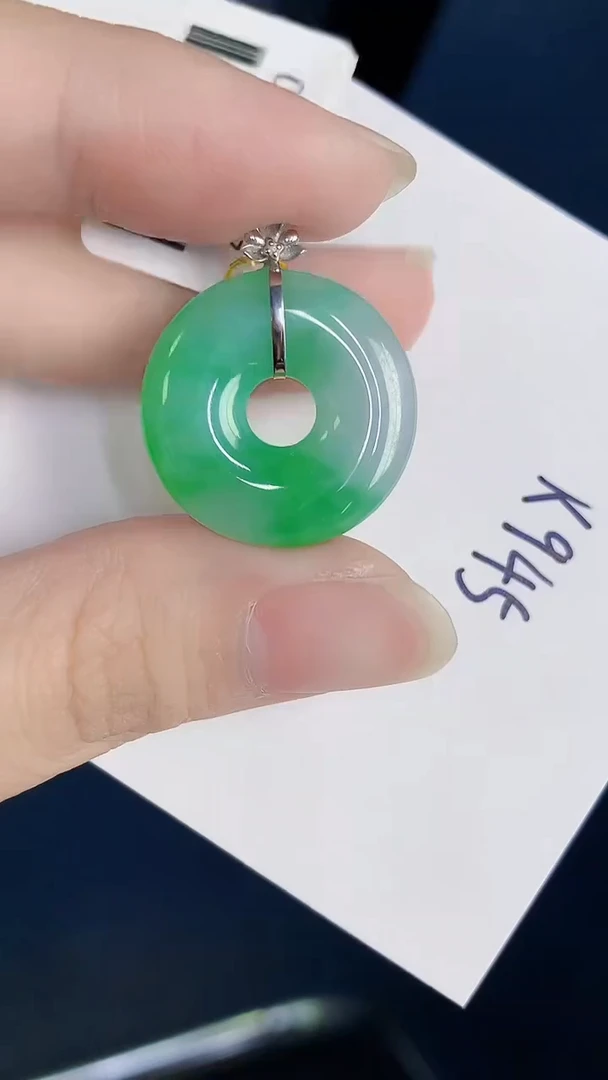 颈饰18K金镶嵌翡翠天然翡翠缅甸A货