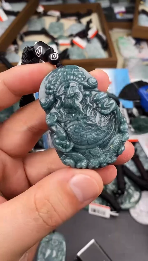 【闪购商品】翡翠颈饰未镶嵌  天然翡翠，一物一图