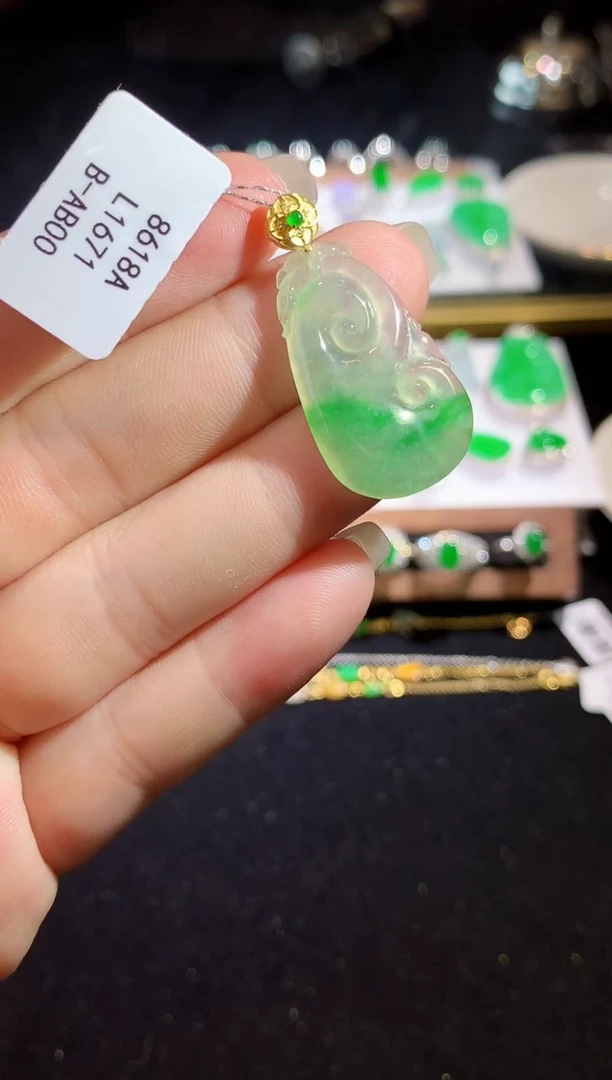 翡翠18K金镶嵌吊坠(不含链)L1671多样性发其一