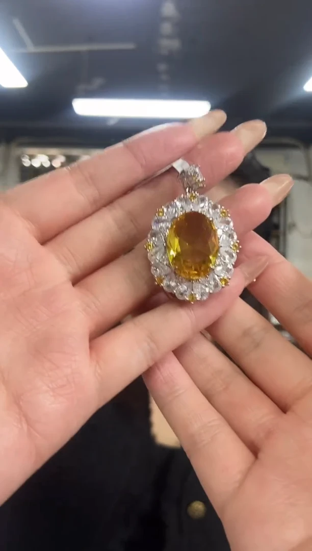 【闪购商品】水晶吊坠未镶嵌多样性发其一颜色微差