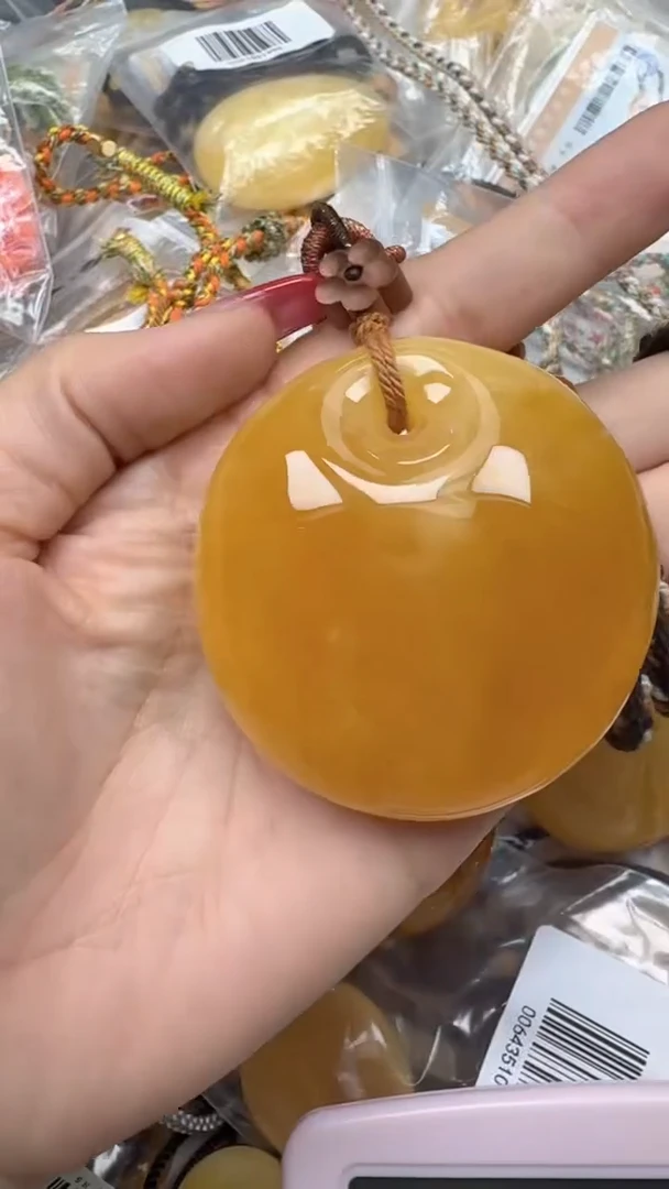 裸石琥珀未镶嵌如图