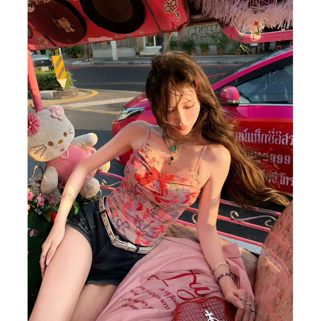 【蝴蝶逃逸】美式辣妹2025春季新款纯欲性感印花吊带上衣配牛仔短裤