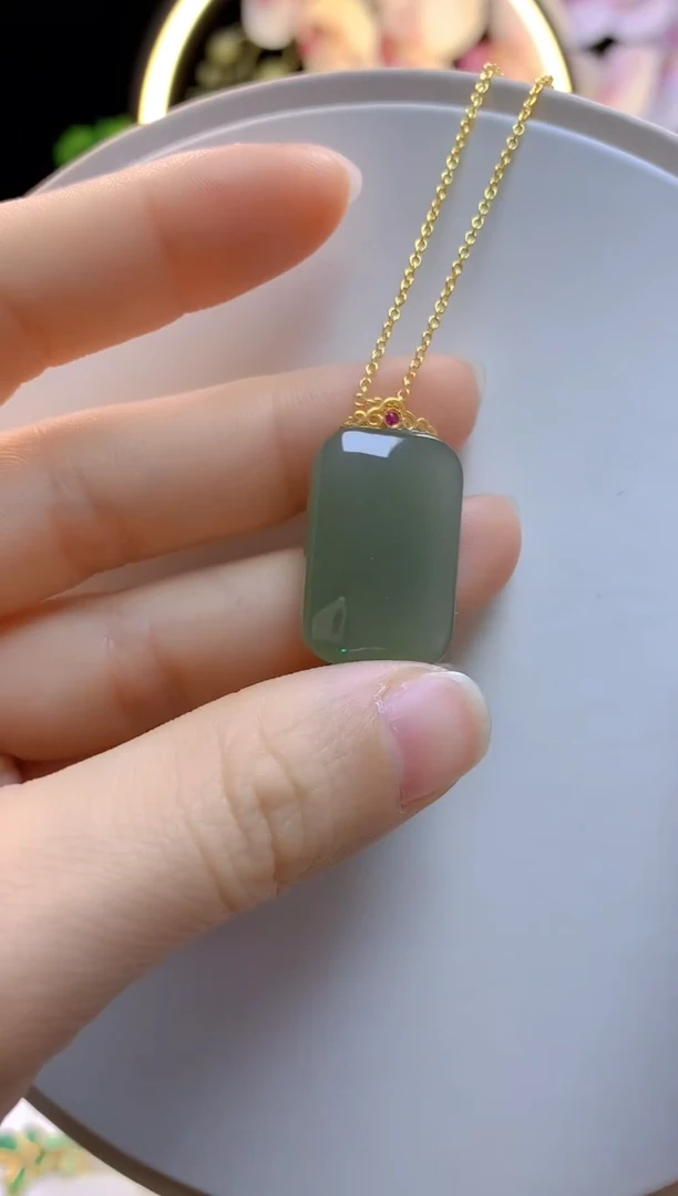 【闪购商品】和田玉吊坠18K金镶嵌无事牌