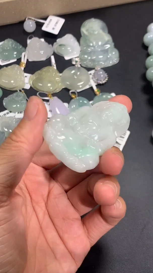 颈饰未镶嵌翡翠1