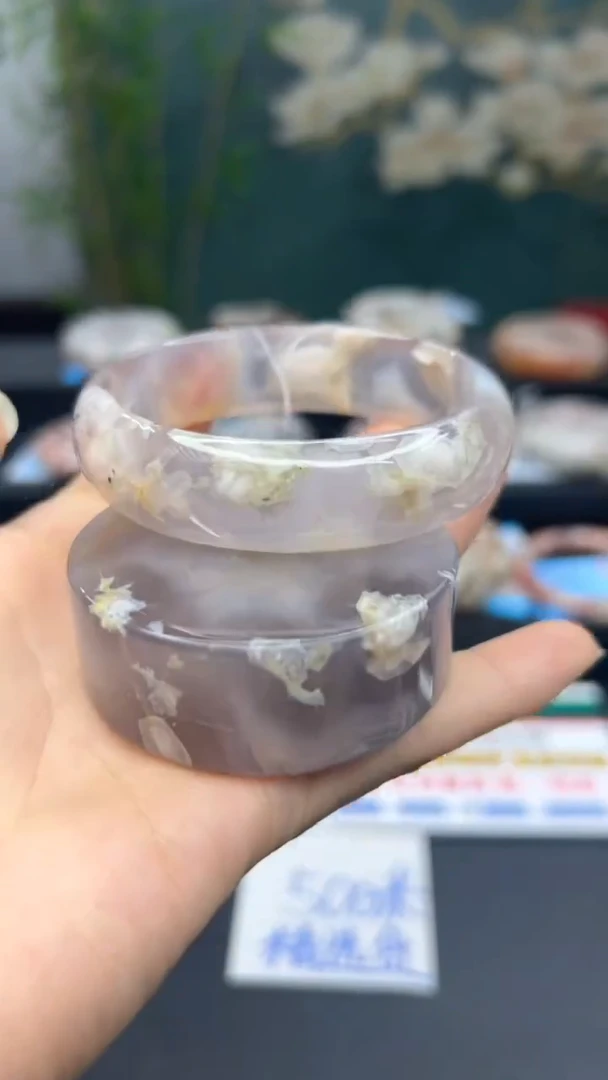 【闪购商品】石英质玉手镯未镶嵌22  (58圈赠送镯心)