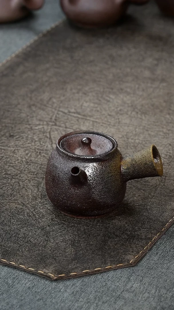 【闪购商品】紫砂茶宠柴烧侧把壶