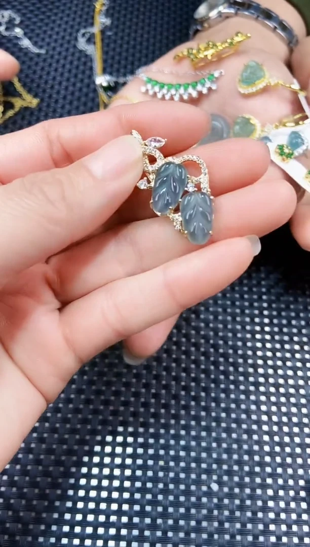 【闪购商品】翡翠吊坠(不含链)未镶嵌111111111