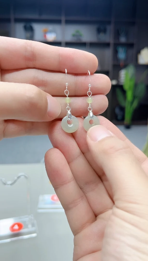 未镶嵌和田玉（青白玉）耳饰A24