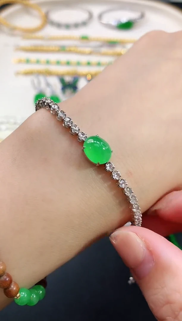 18K金镶嵌手链翡翠蛋面|23000+0