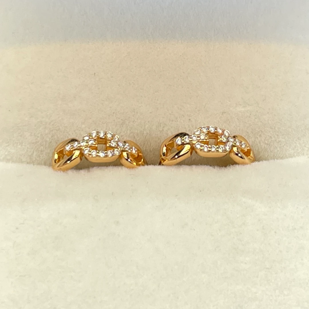 【Vivia】甄选 K枚环环相扣耳扣