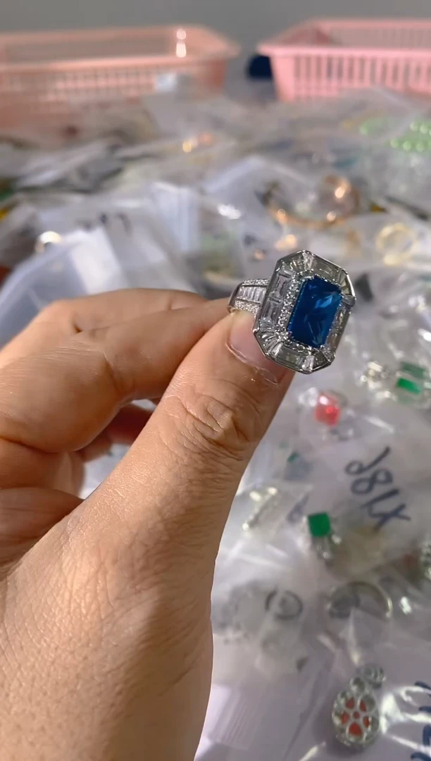 【闪购商品】水晶颈饰银S925镶嵌X49红宝，蓝宝，多样性发一件赠链