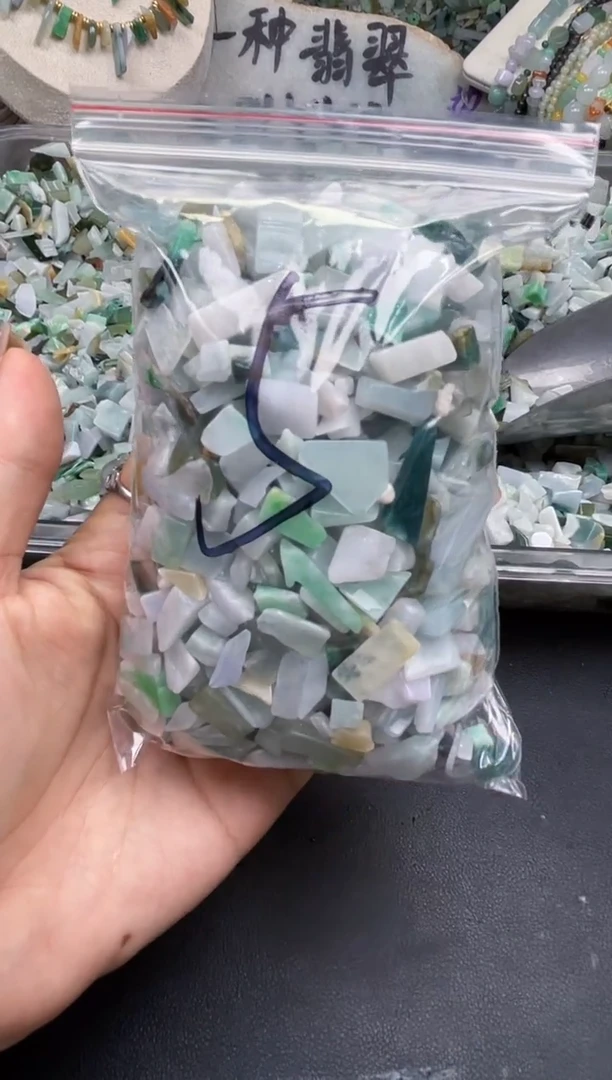 配石翡翠天然翡翠迷你500克5