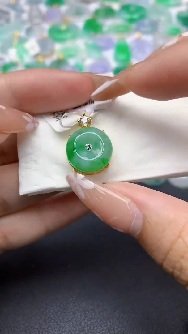 颈饰银S925镶嵌翡翠a货假一赔三支持复检百元上9元证书费自理