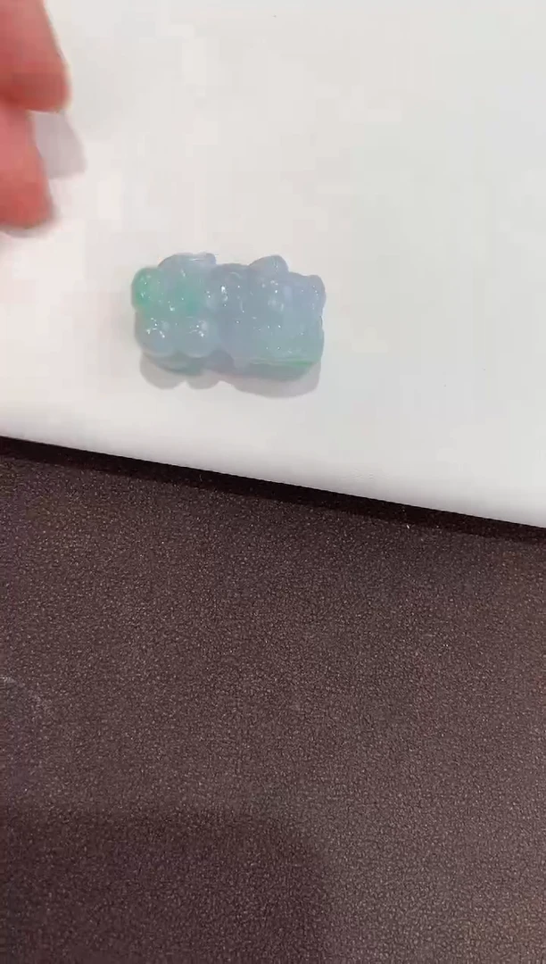 翡翠18K金镶嵌颈饰天然缅甸A货翡翠