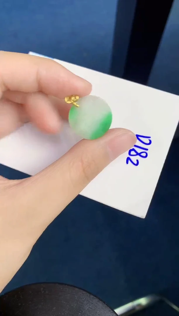 翡翠未镶嵌颈饰天然翡翠緬甸A貨