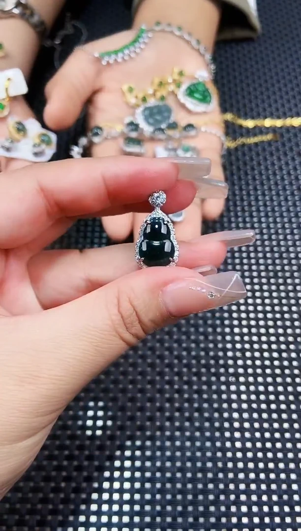 【闪购商品】翡翠吊坠(不含链)未镶嵌111111111