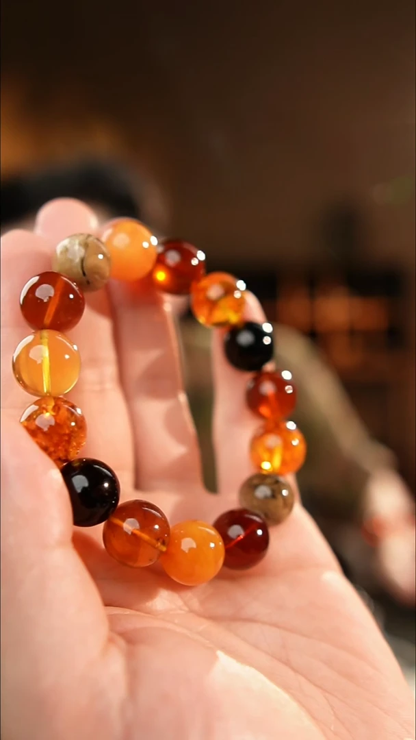 琥珀颈饰未镶嵌13+多宝手串