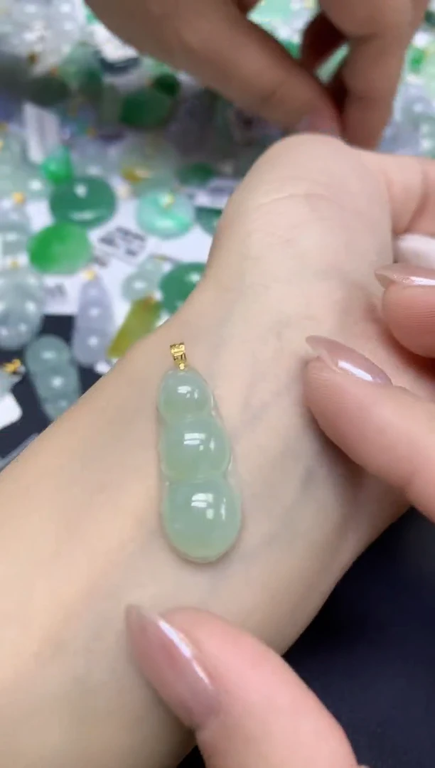 颈饰18K金镶嵌翡翠天然缅甸翡翠A货百元以上9元证书费自理