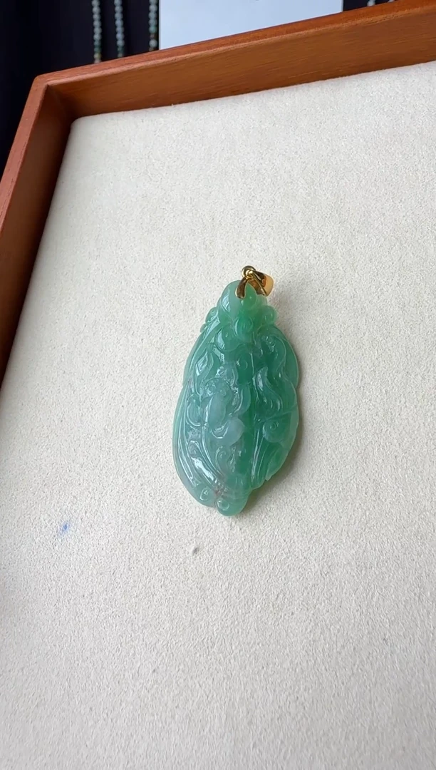 吊坠(不含链)18K金镶嵌翡翠天然缅甸a货莲花