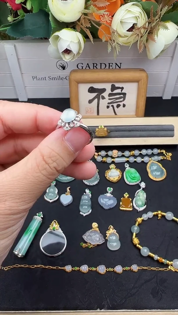 吊坠(不含链)18K金镶嵌翡翠勿拍