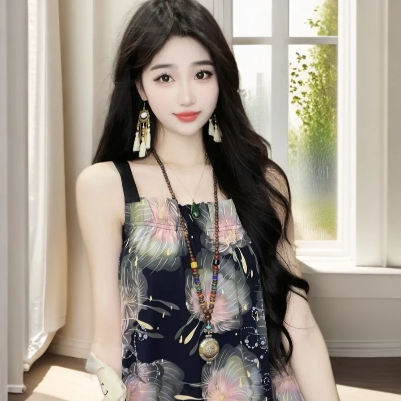 2025夏季轻奢吊带连衣裙显瘦裙子碎花气质洋气时尚复古法式宽松