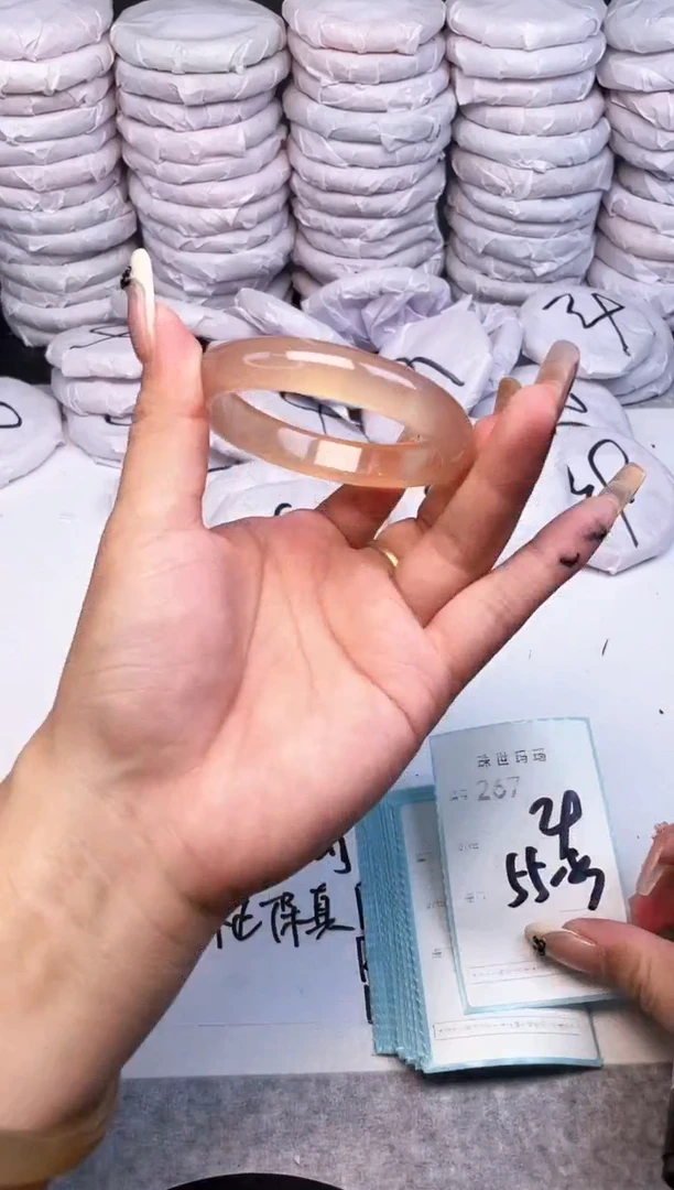 手镯玛瑙/玉髓未镶嵌267