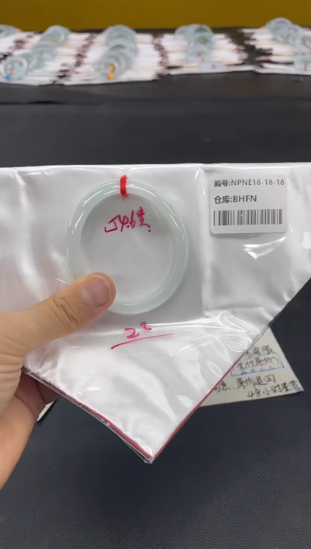 未镶嵌手镯翡翠翡翠手镯
