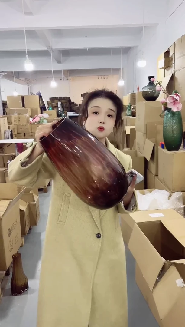 【闪购商品】玻璃私花花瓶微瑕-NCE4