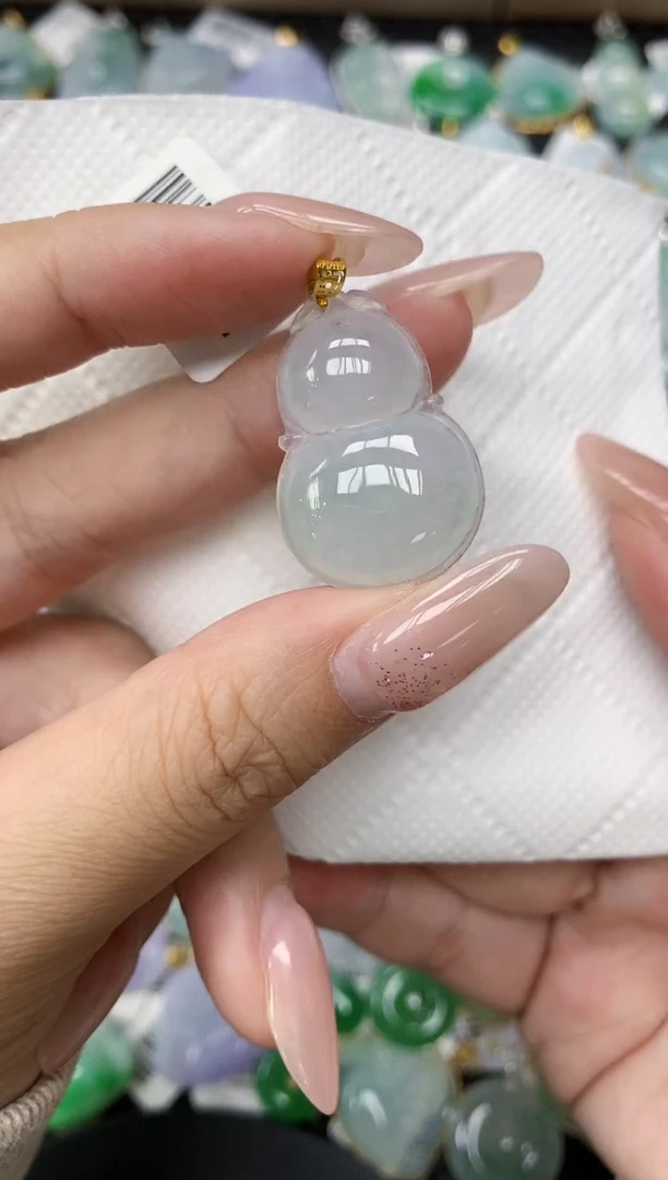 颈饰18K金镶嵌翡翠1111111111