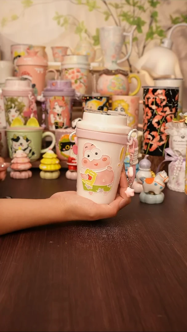 陶景德镇手绘的杯子