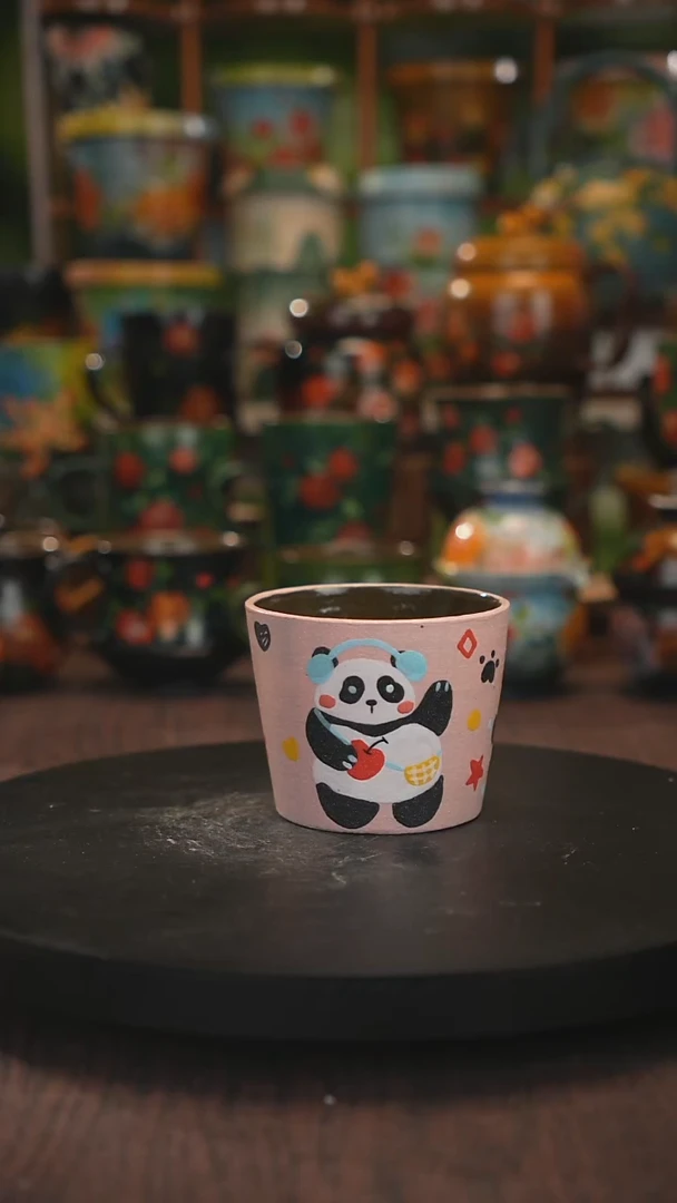 手绘釉下彩杯子