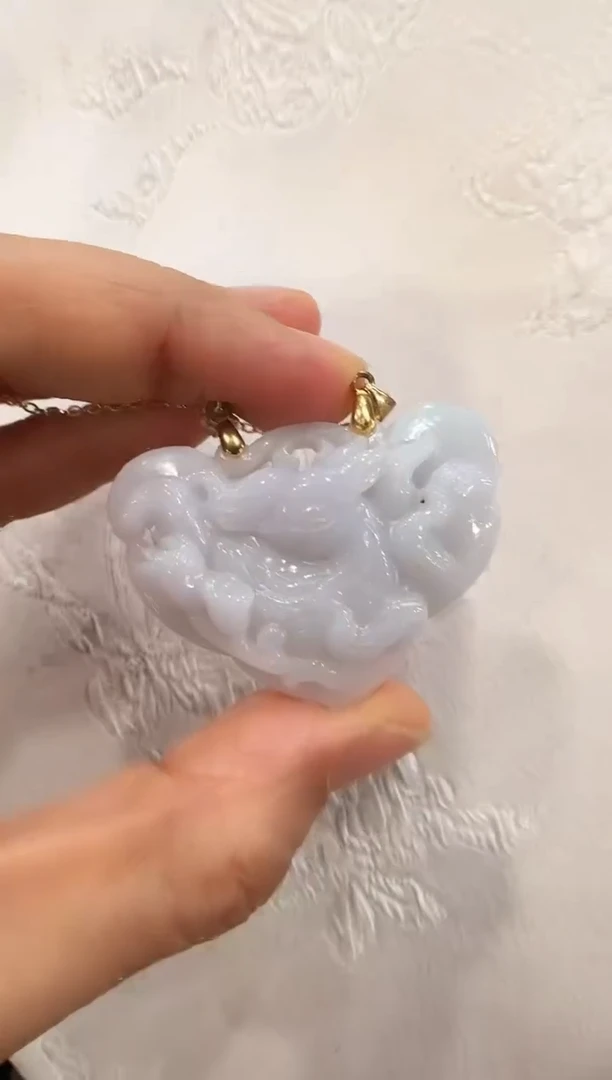 翡翠未镶嵌颈饰国风