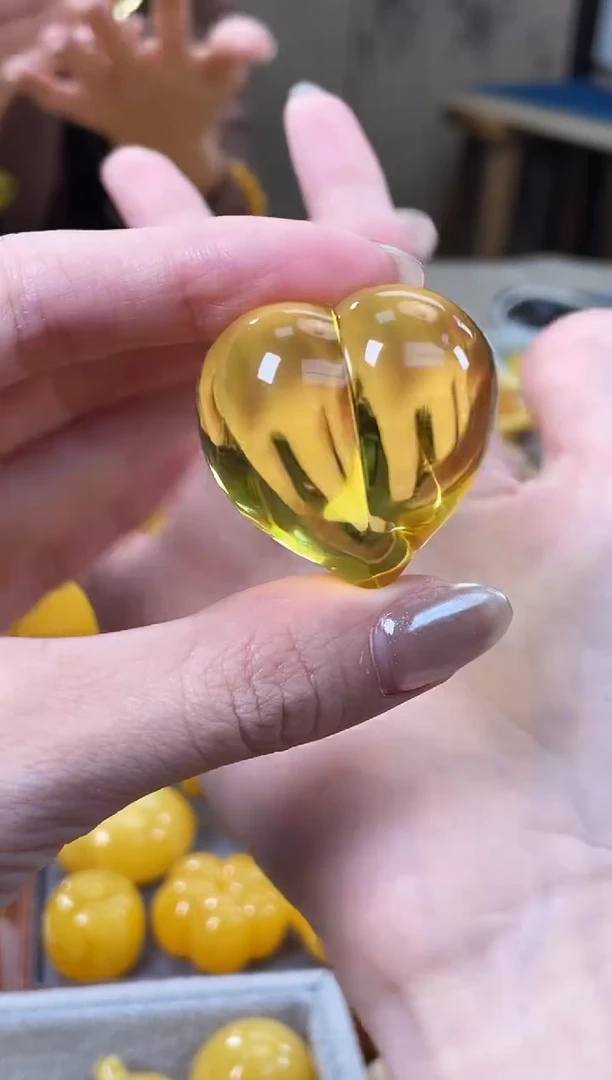 裸石琥珀未镶嵌J120