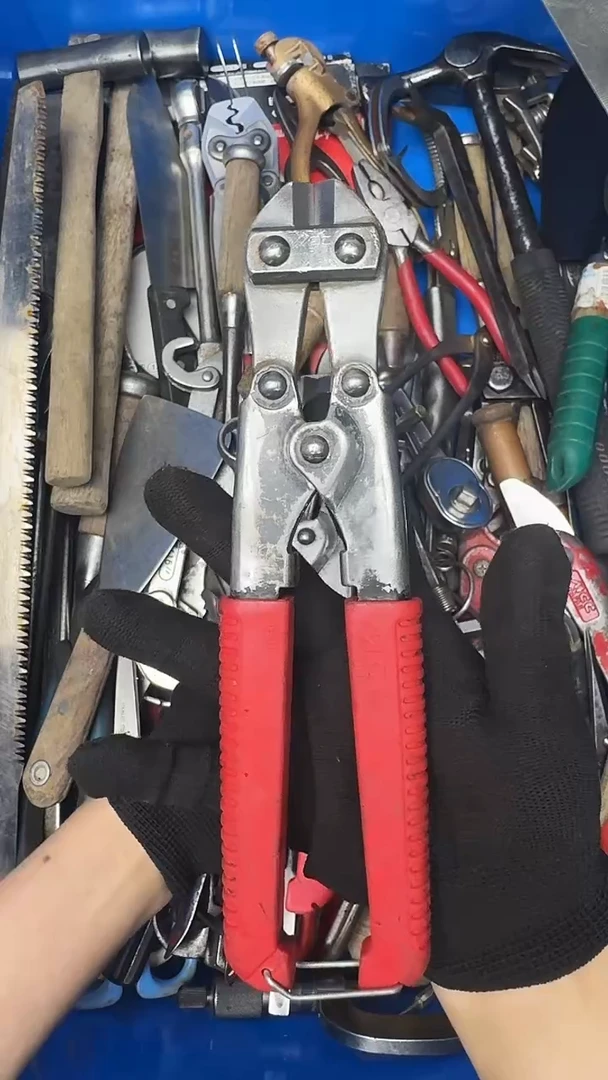 业*人五金工具钳子剪子等18